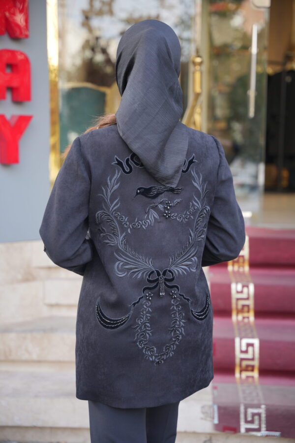 مانتومجلسی گلدوزی شده لاکچری