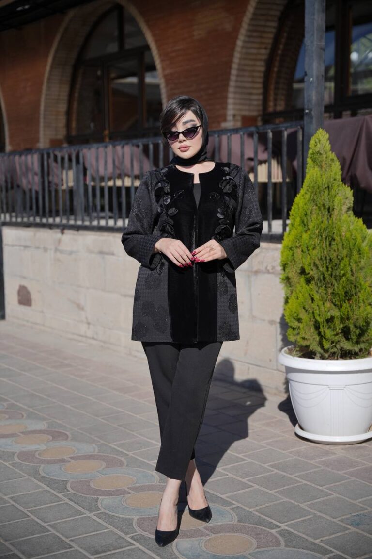 مانتومجلسی کوتاه مزونی