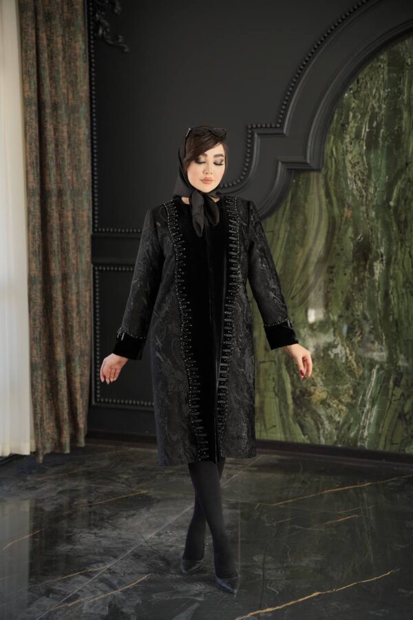 پالتو مشکی بلند کارشده مزونی - تصویر 2