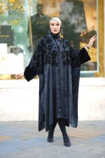 مانتو عبایی مشکی طرح Mia - تصویر 2